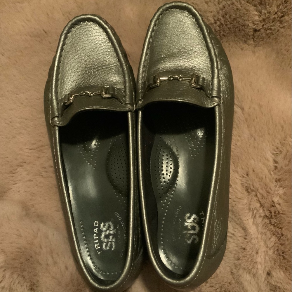 SAS Tripad Comfort Foot Bed Silver Leather Slip on Loafers Horsebit Size 8M